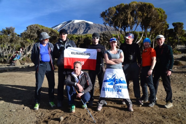 Grupa adventure-expedition w Campie Milenium Kilimanjaro - fot. Jerzy Kostrzewa