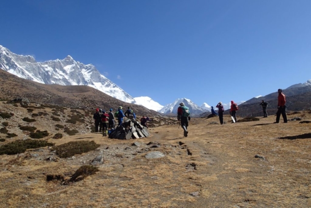Na treku w kierunku Bazy pod Everestem (fot.Jerzy Kostrzewa)