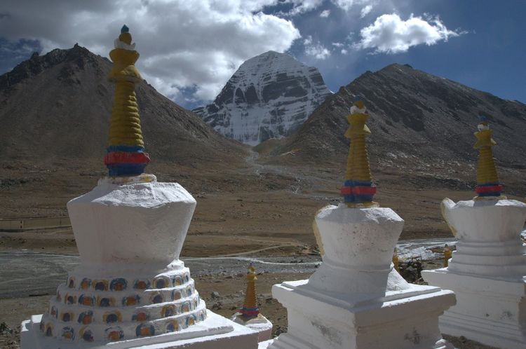 "Święta Góra Kailash w Tybecie - maj 2024"